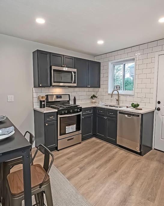 Hip And Bright Lawerenceville 2 Bed Easy Parking Pittsburgh Extérieur photo